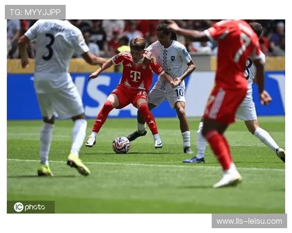 17岁小将卡尔为拜仁扳平比分，展现年轻球员冲击力