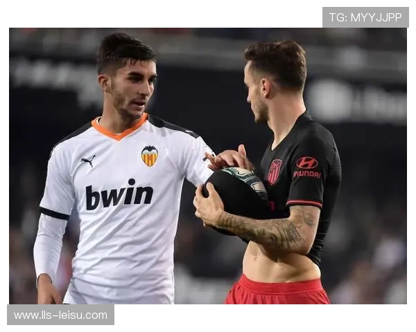 13秒反击全过程：从孔德抢断到费兰托雷斯垫射